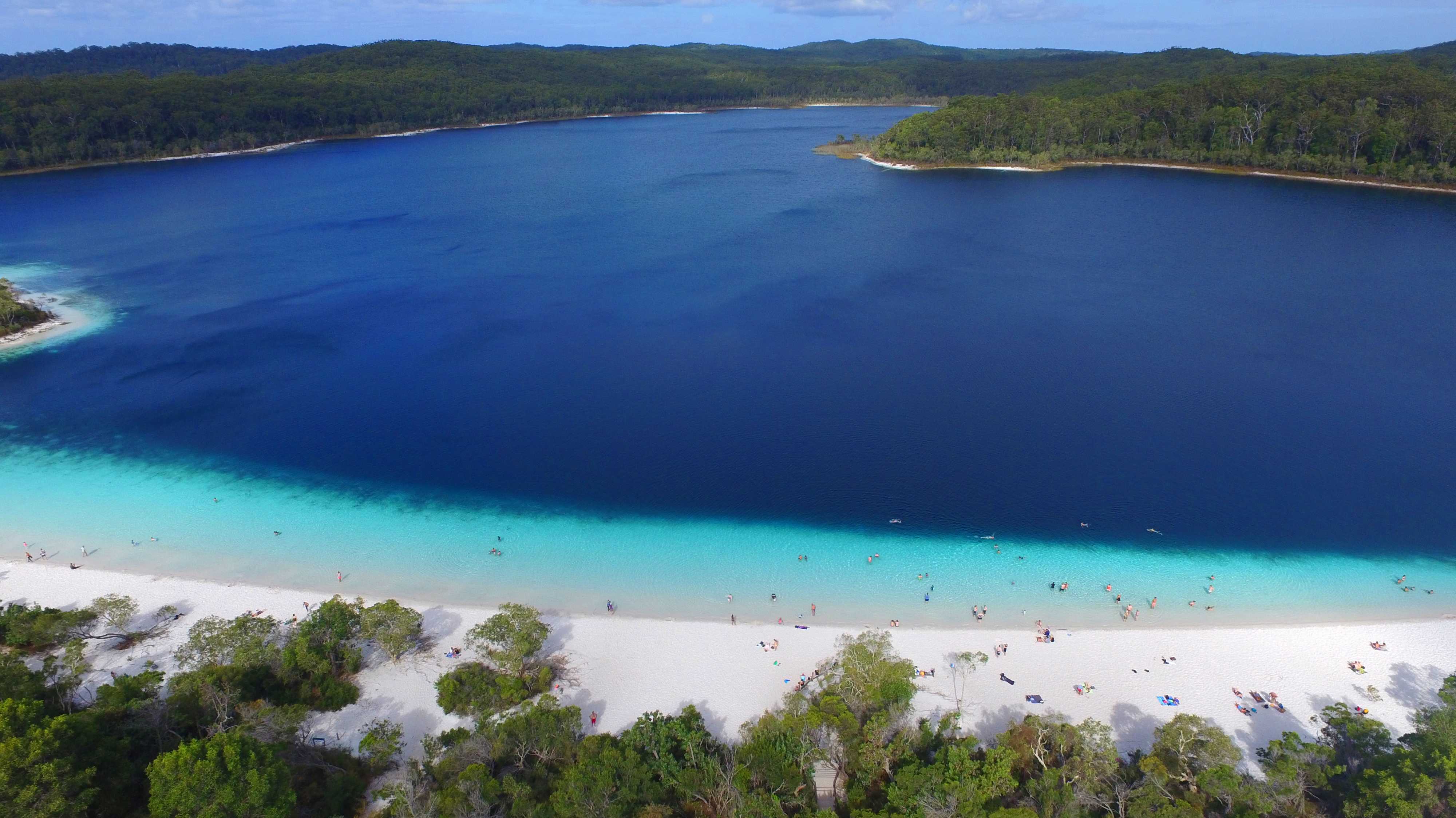 Page 1 Lake McKenzie Fraser Island